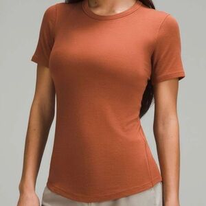 NWT Lululemon Hold Tight Short-Sleeve  sable, size 6, HTF Color, $58 🍁🍂🌾🍁🌾